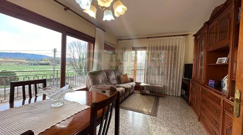 En venta espaciosa casa esquinera con doble parcela en La Bisbal DEmpordà, imatge 2
