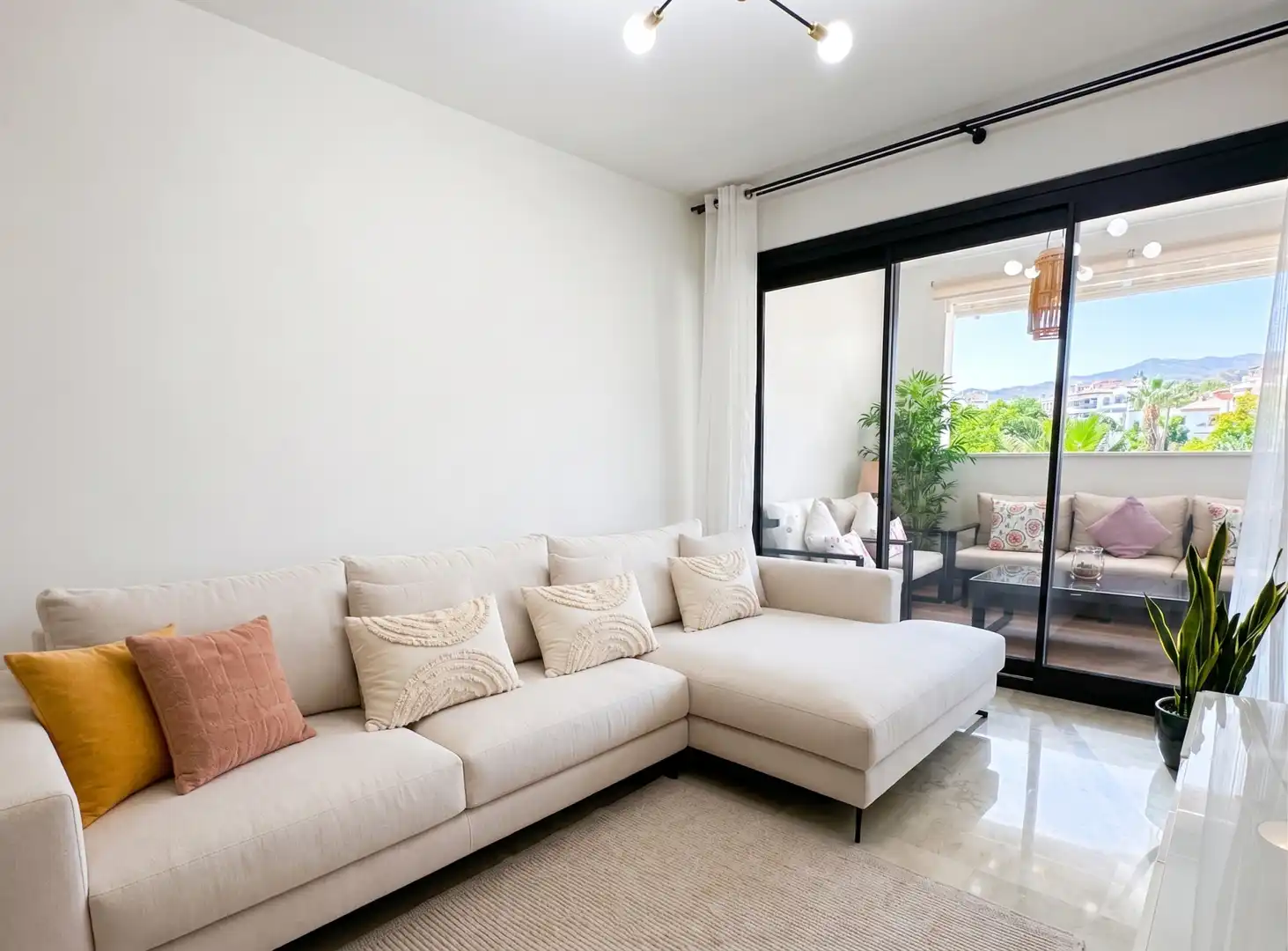 Sala de estar de Apartamento en venta en Torrequebrada