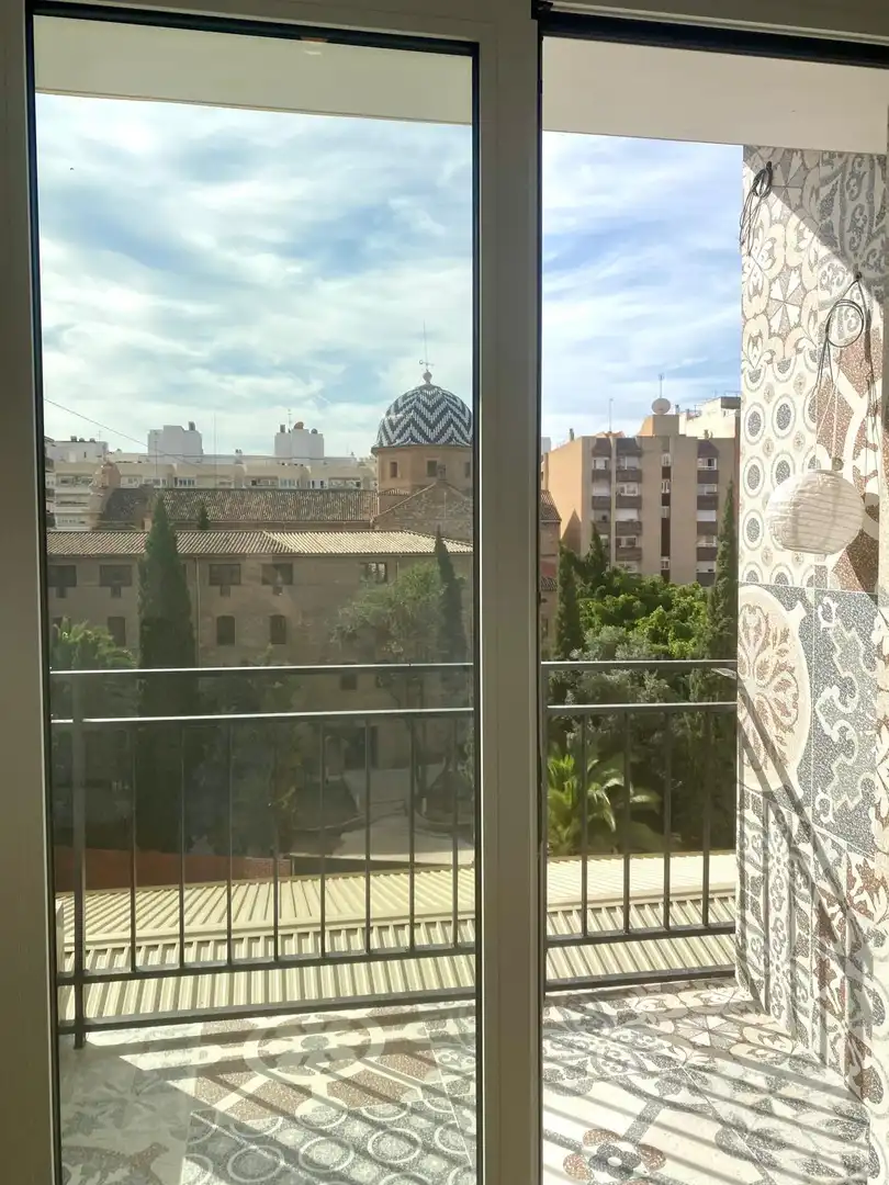 Vista exterior de Piso en venta en  Valencia Capital con Aire acondicionado, Trastero y Balcón