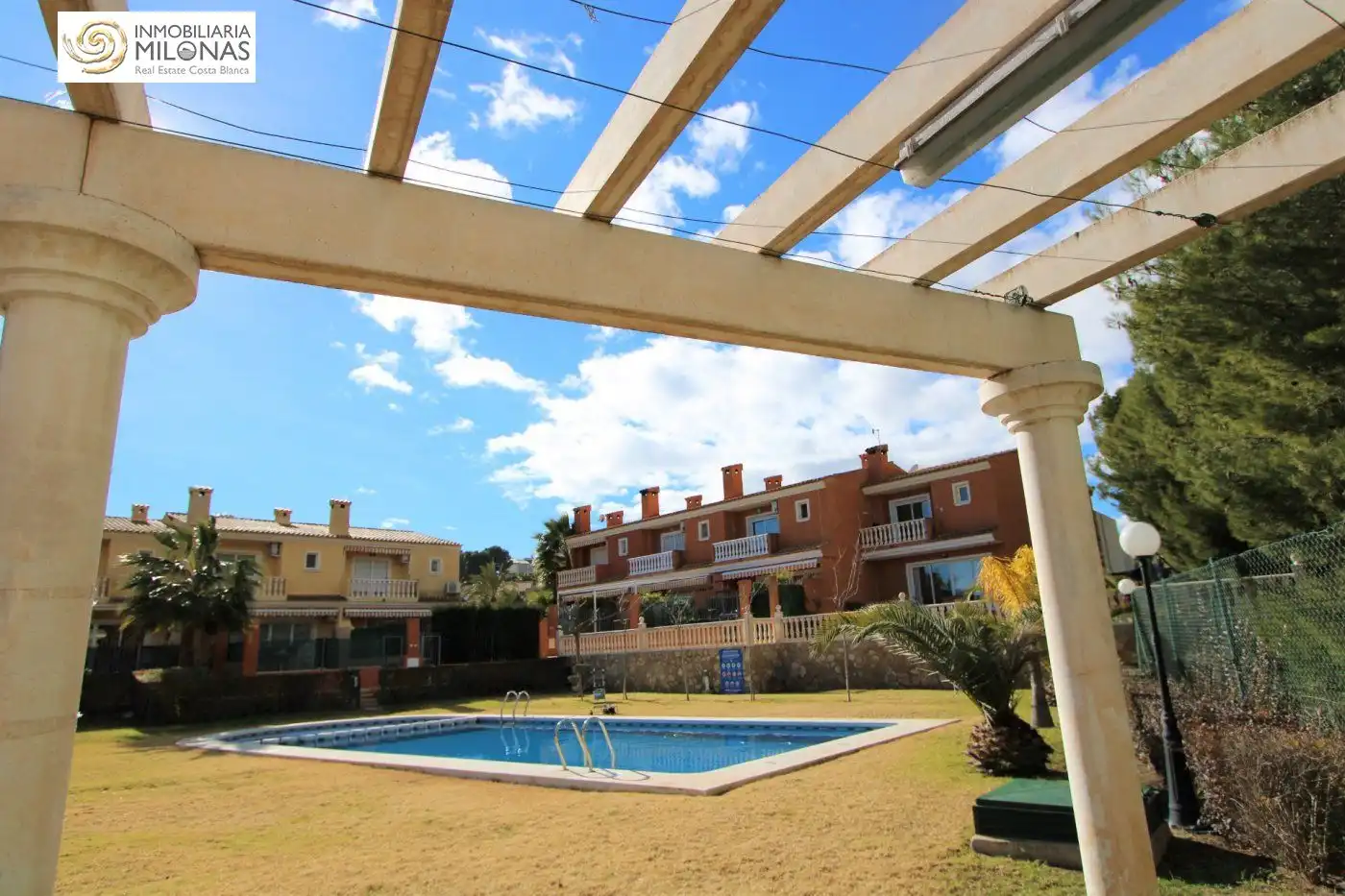 Piscina de Casa o xalet en venda en L'Alfàs del Pi amb Aire condicionat, Calefacció i Jardí privat
