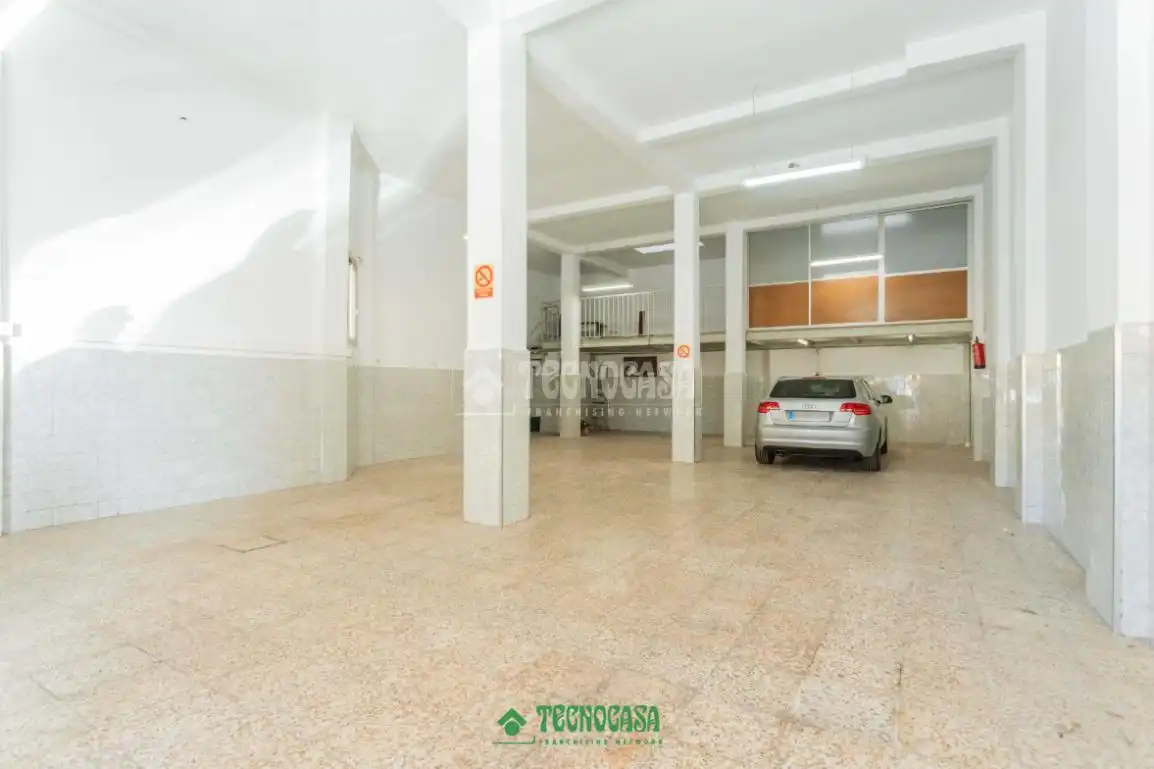 Local comercial en venda a C. Cardenal Herrera Oria