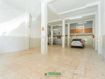 Local comercial en venta en C. Cardenal Herrera Oria