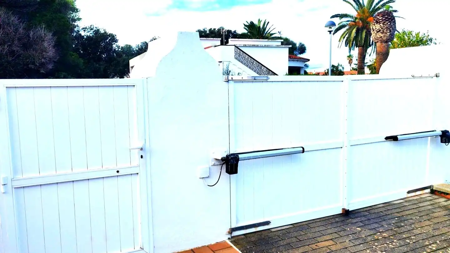 Casa con piscina en venta en Cala Blanca, imagen 7