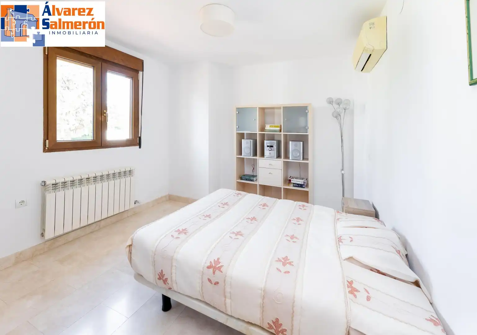 Habitación de Casa o chalet en venta en Albolote con Aire acondicionado, Calefacción y Jardín privado