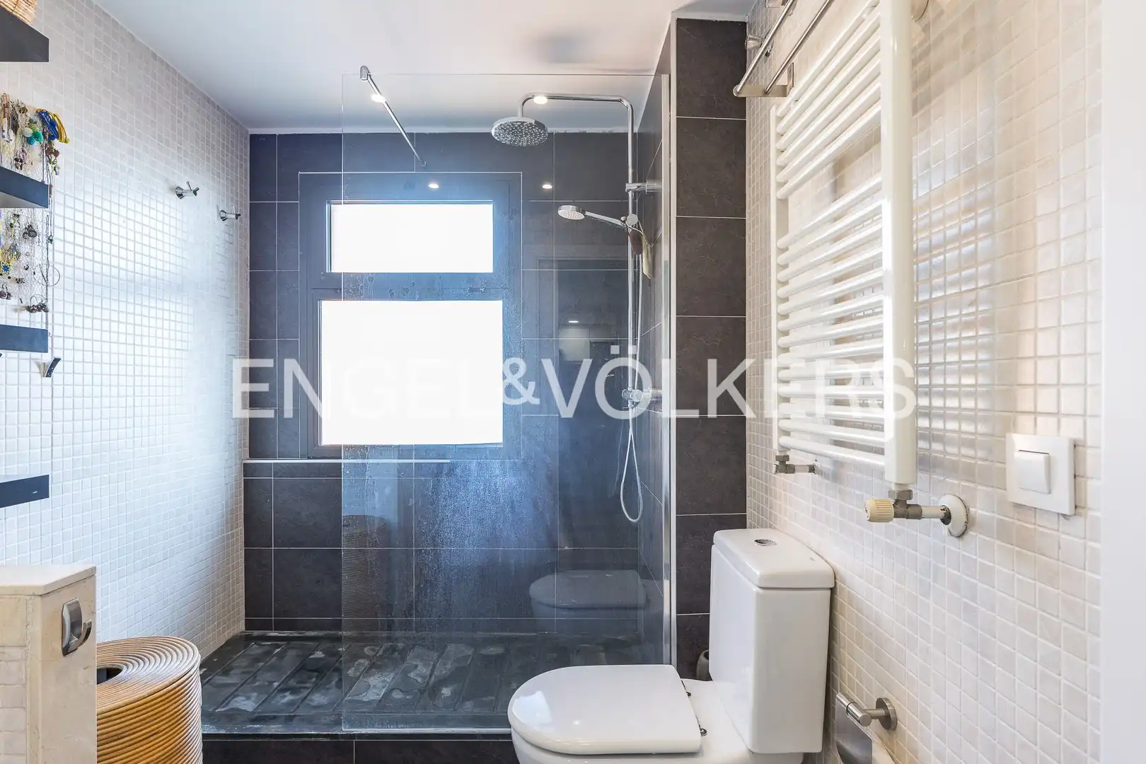 Baño de Ático en venta en Sant Joan Despí con Aire acondicionado, Calefacción y Parquet