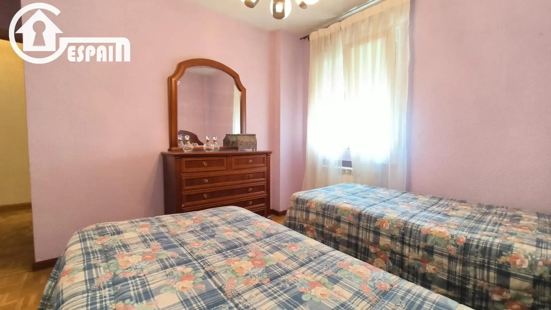 Bedroom of Flat for sale in Madrid  with Air Conditioner and Heating
