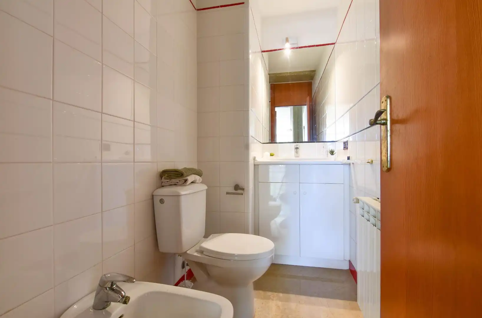 Badezimmer von Haus oder Chalet zum Verkauf in Gilet mit Heizung, Privatgarten und Terrasse