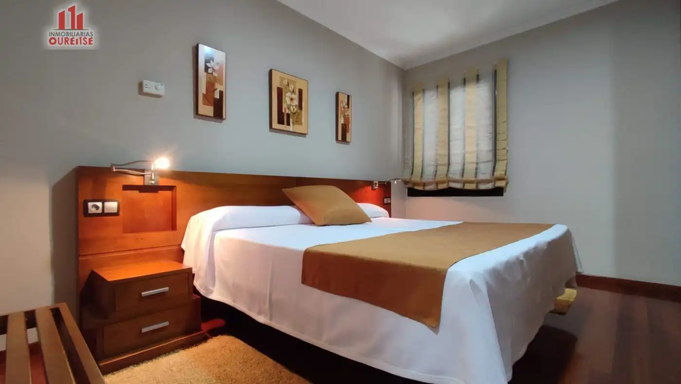 Habitación de Edificio en venta en Nogueira de Ramuín