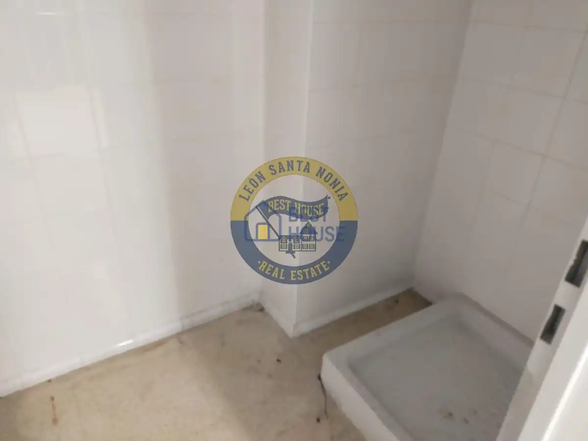 Business premises for sale in Trobajo del Camino, imagen 20