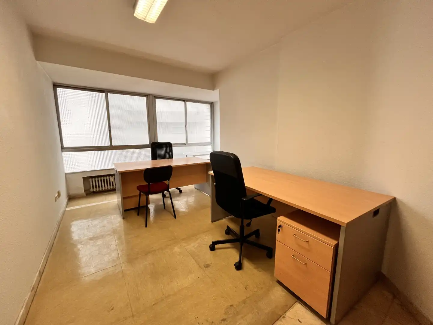 Oficina de alquiler en Gijón  con Calefacción