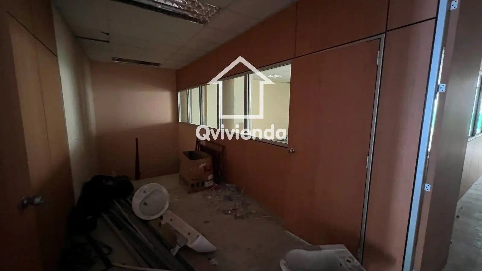 Local comercial en venta en Pau Claris, imagen 18