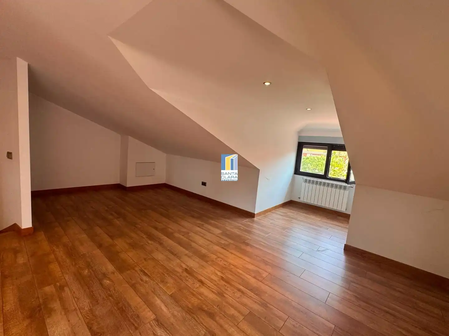 Casa adosada en venda en Zamora Capital  amb Calefacció, Jardí privat i Parquet