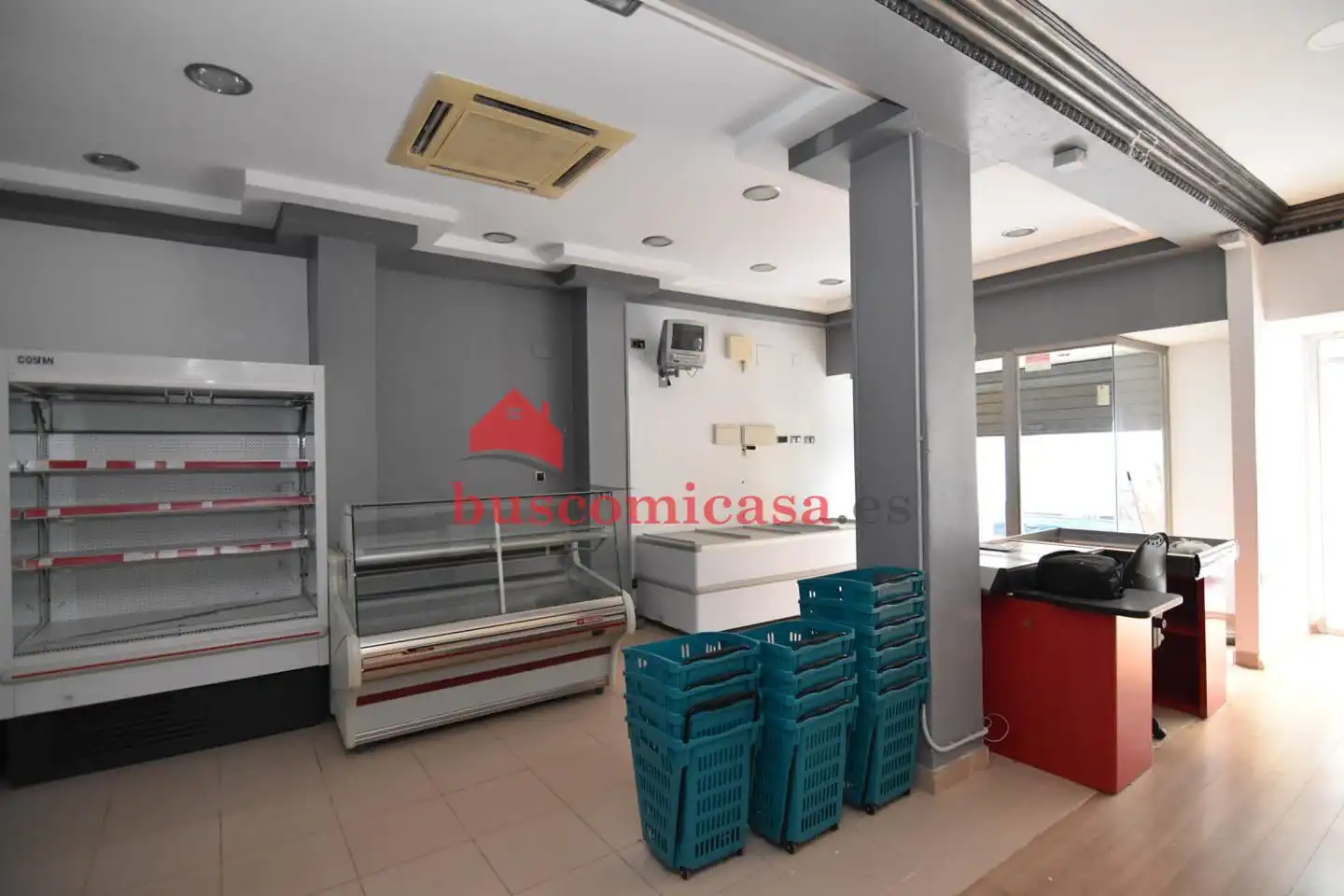 Local en venda en Linares amb Aire condicionat