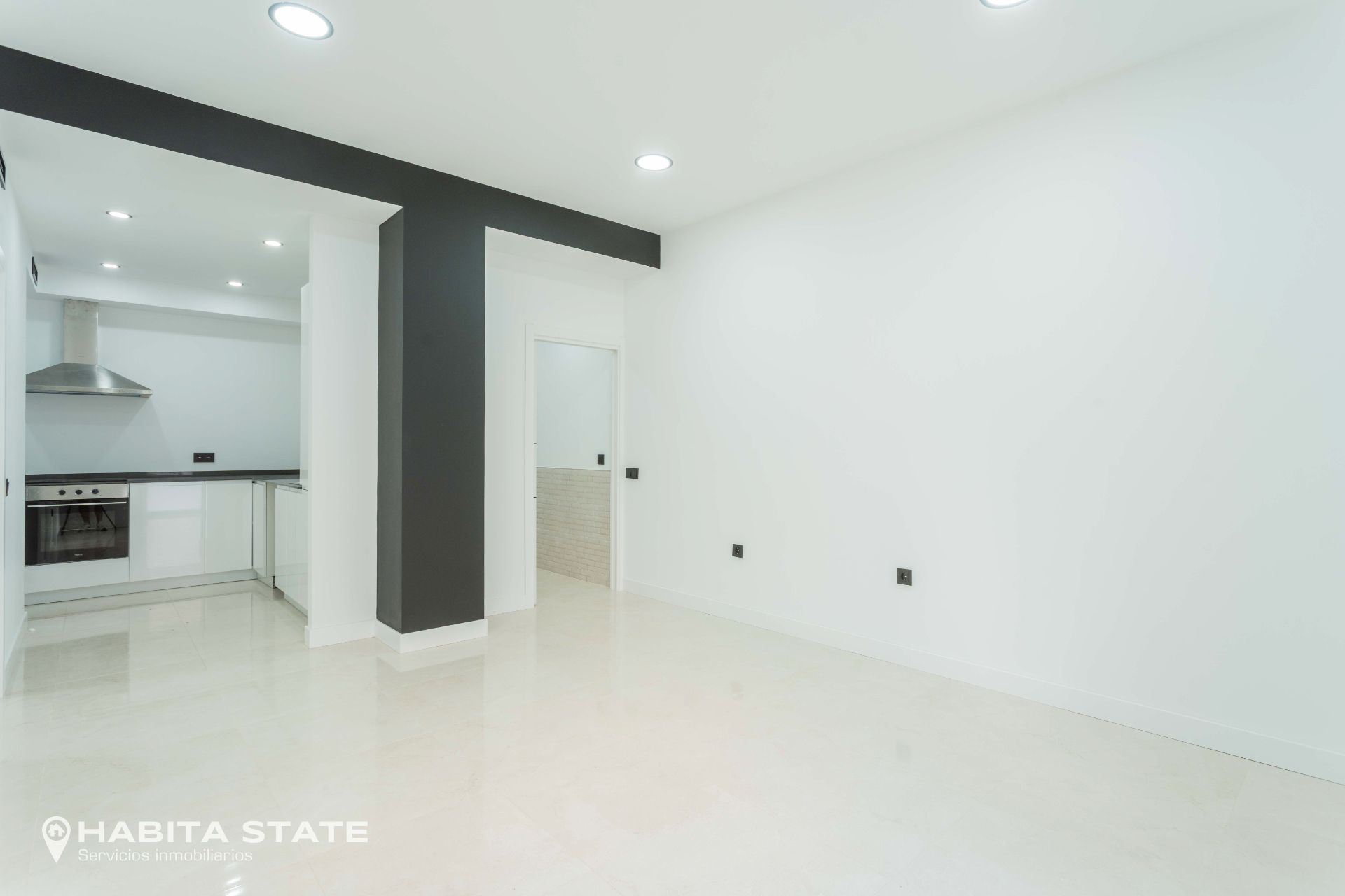 Flat for sale in  Almería Capital