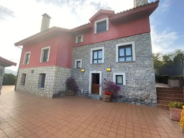 Exterior view of Houses for sale in Oviedo   with Heating and Private garden