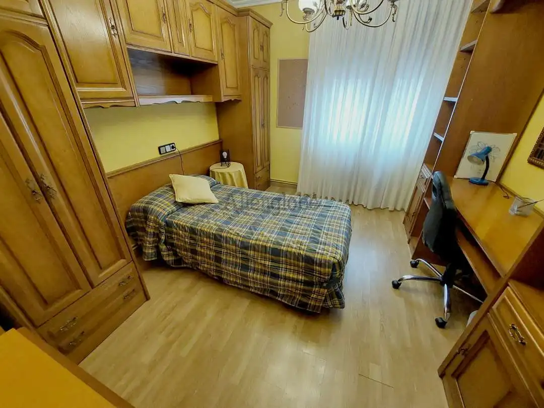 Flat for rent in Calle Padre Suárez, Santo Domingo - El Campillín