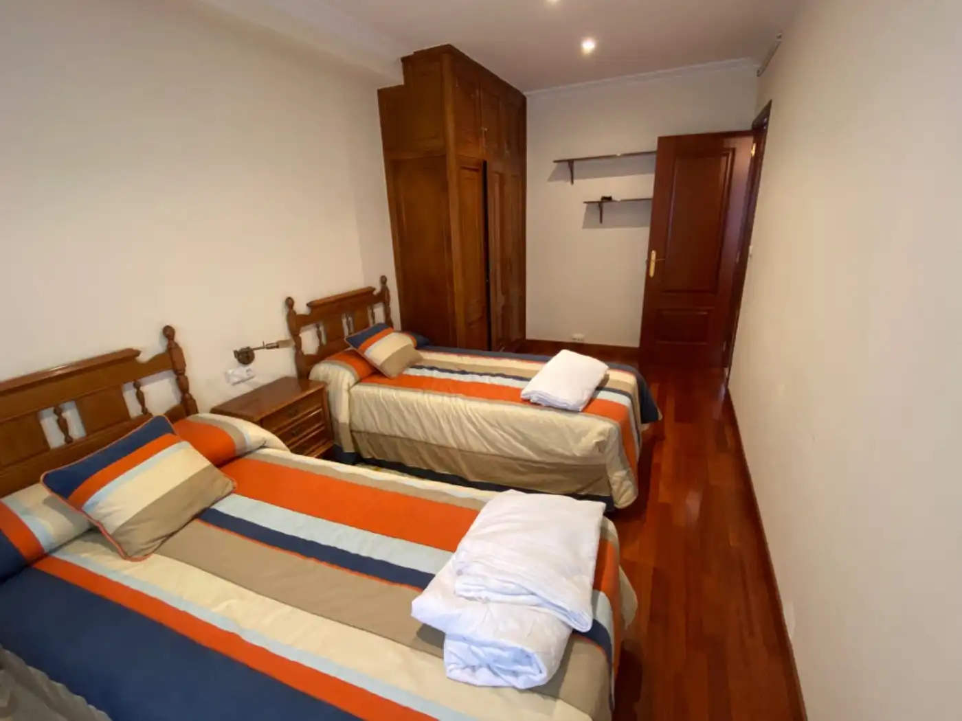 Bedroom of Flat for rent in Santiago de Compostela   with Heating and Furnished