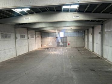 Nave industrielle à louer à Calle Narcís Monturiol 5
