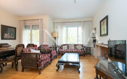 Living room of Flat for sale in  Madrid Capital  with Air Conditioner and Terrace