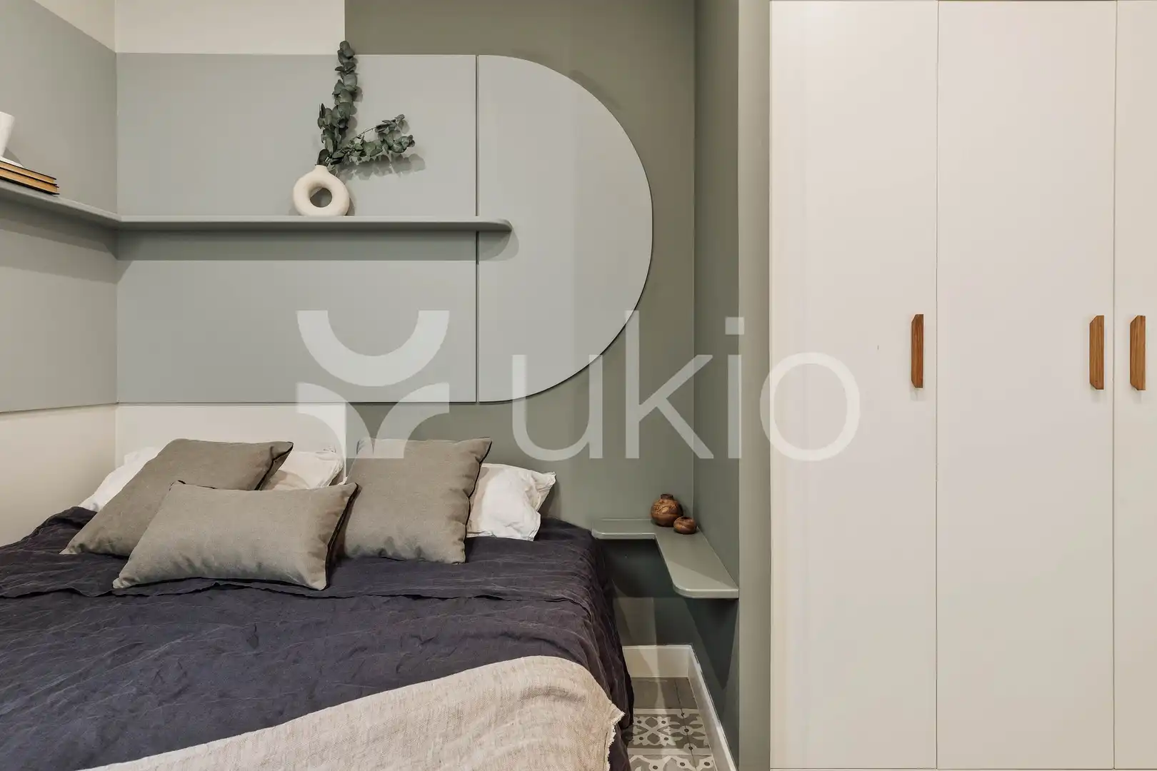 Dormitori de Apartament de lloguer en Barcelona amb Aire condicionat, Calefacció i Moblat