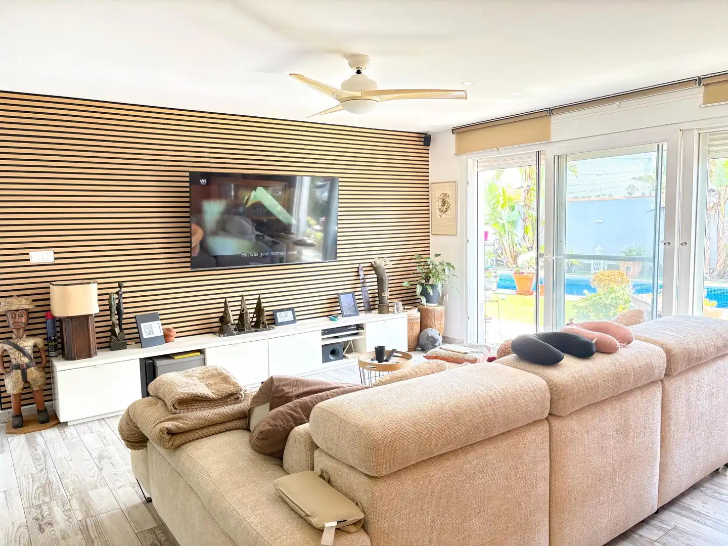 Sala de estar de Casa o chalet en venta en Torrevieja con Balcón y Piscina comunitaria
