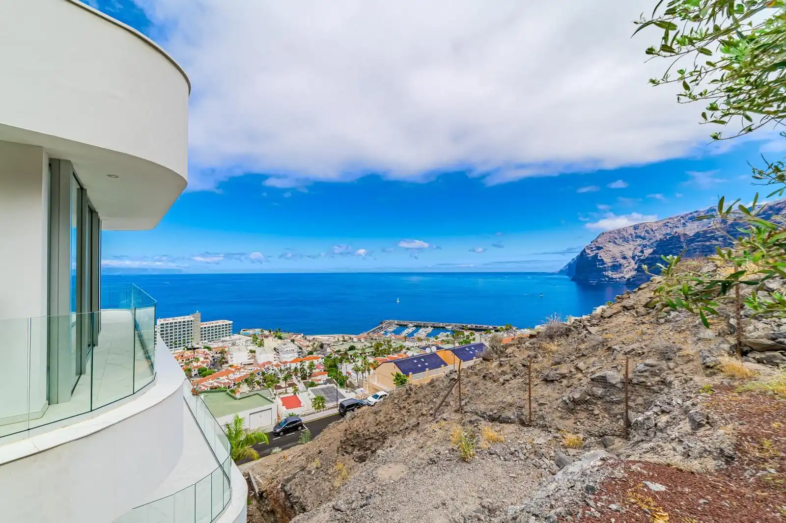 Vista exterior de Ático en venta en Santiago del Teide con Aire acondicionado, Calefacción y Terraza