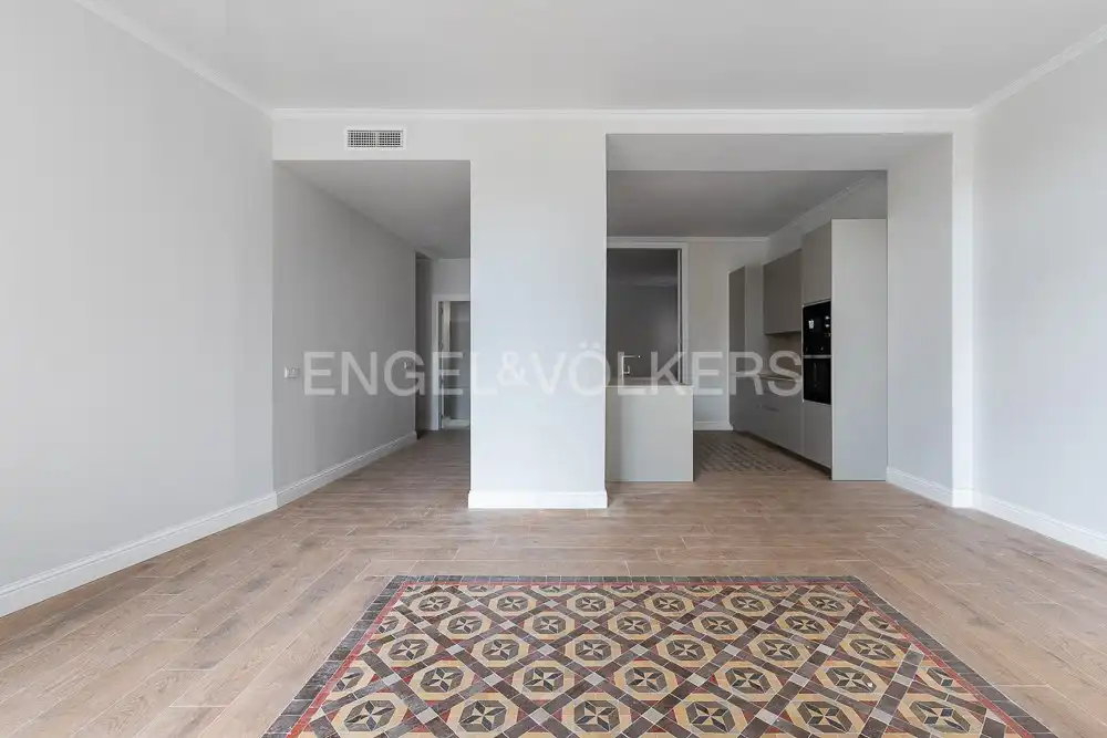 Wohnung zum Verkauf in Valencia mit Klimaanlage, Heizung und Balkon