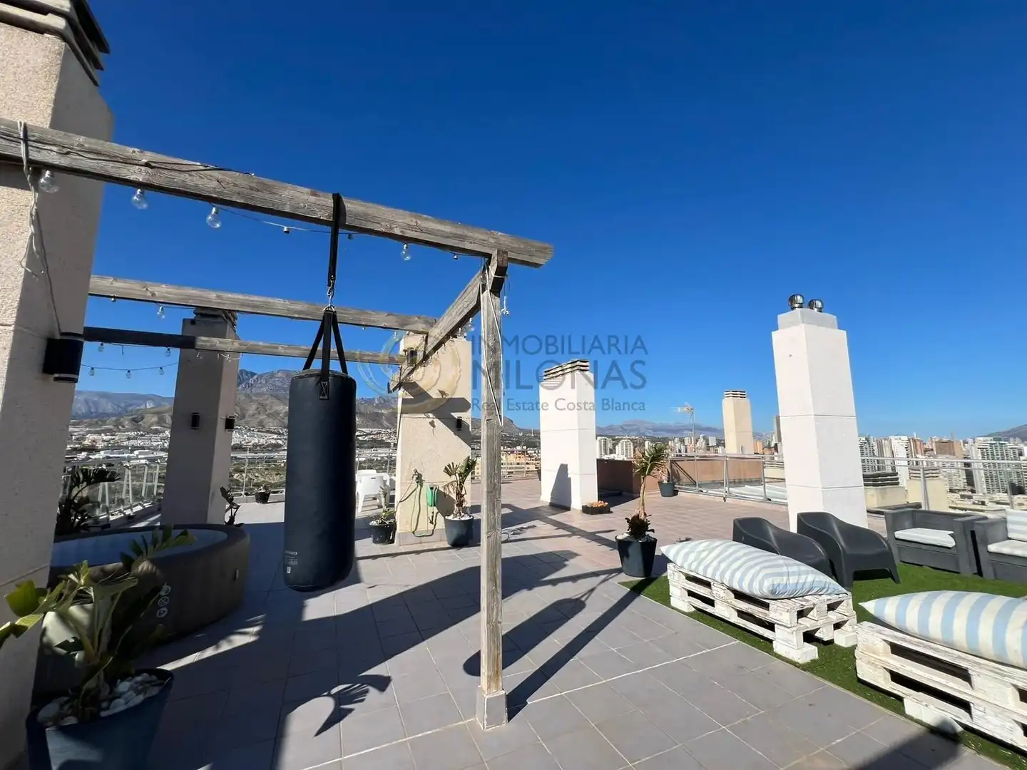 Terrassa de Àtic en venda en Villajoyosa / La Vila Joiosa amb Aire condicionat, Terrassa i Piscina comunitària