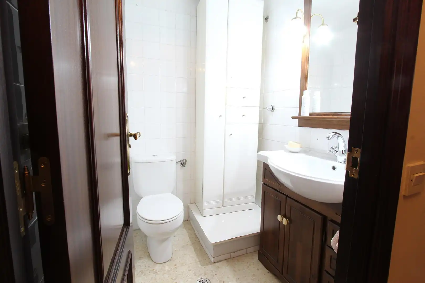 Bany de Casa o xalet en venda en Este - Alcosa- Torreblanca
