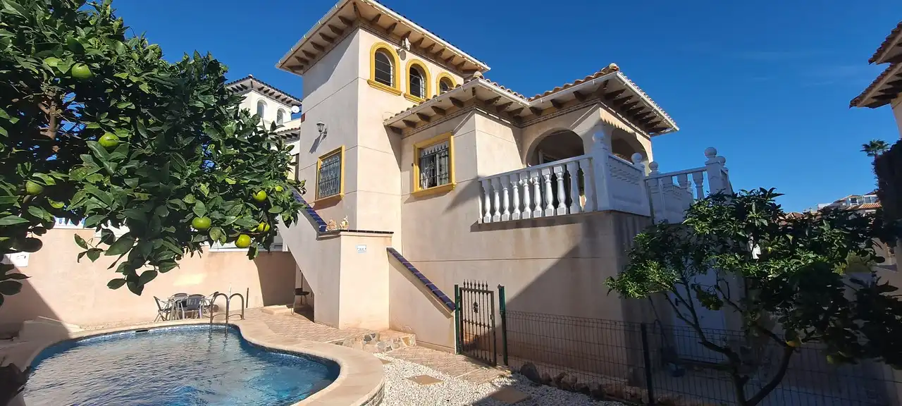 Casa con piscina in vendita a Orihuela Costa