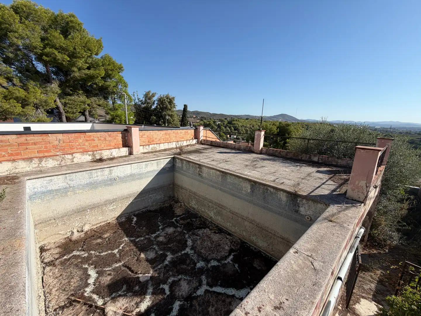 Piscina de Finca rústica en venda en Vilanova i la Geltrú amb Jardí privat, Terrassa i Piscina
