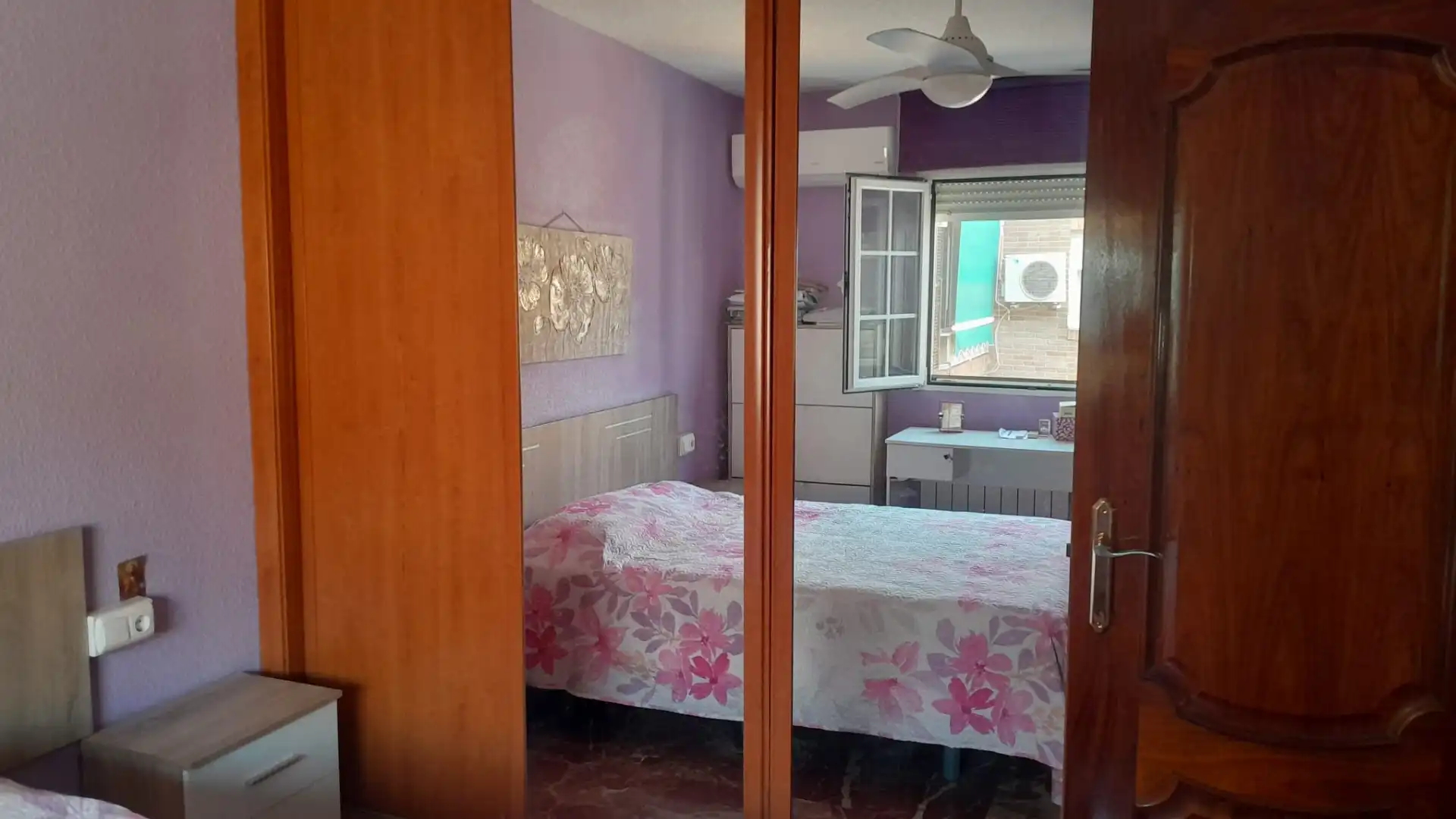 Bedroom of Attic for rent in Granada  with Air Conditioner, Terrace and Furnished