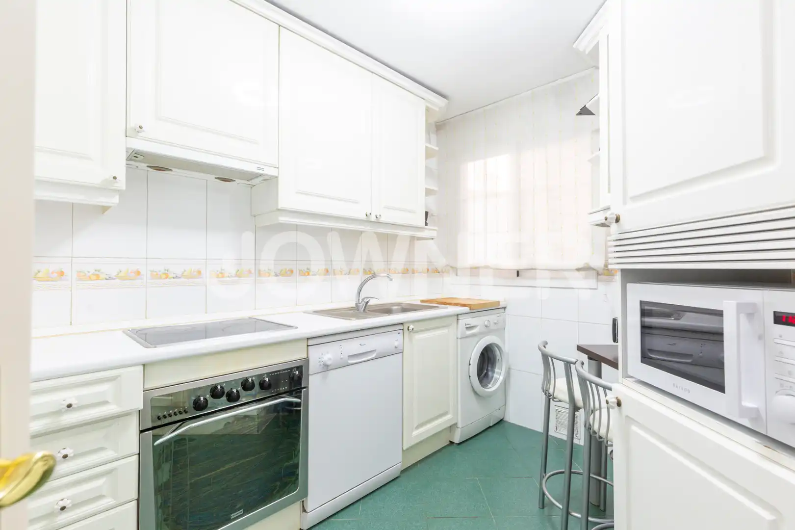 Kitchen of Flat for sale in Madrid  with Air Conditioner, Storage room and Oven