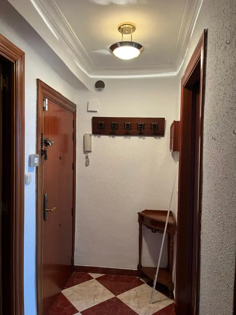 Wohnung zum Verkauf in Málaga mit Klimaanlage, Terrasse und Abstellraum