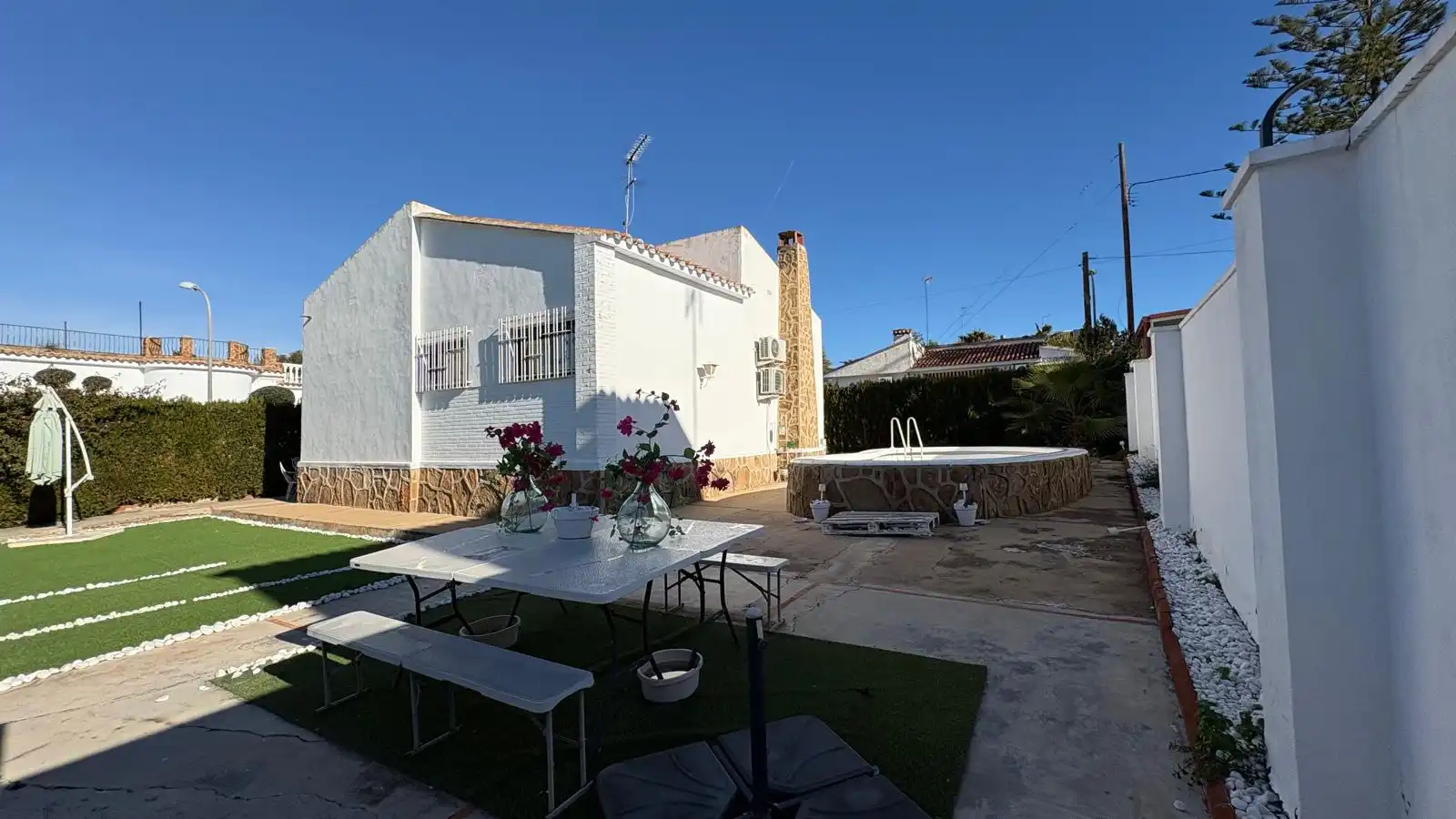 Garden of Houses for sale in L'Eliana  with Air Conditioner, Terrace and Storage room