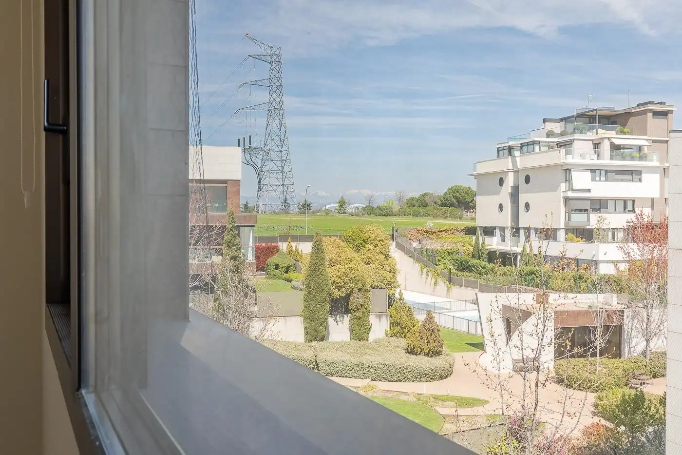 Vista exterior de Àtic en venda en Madrid amb Calefacció