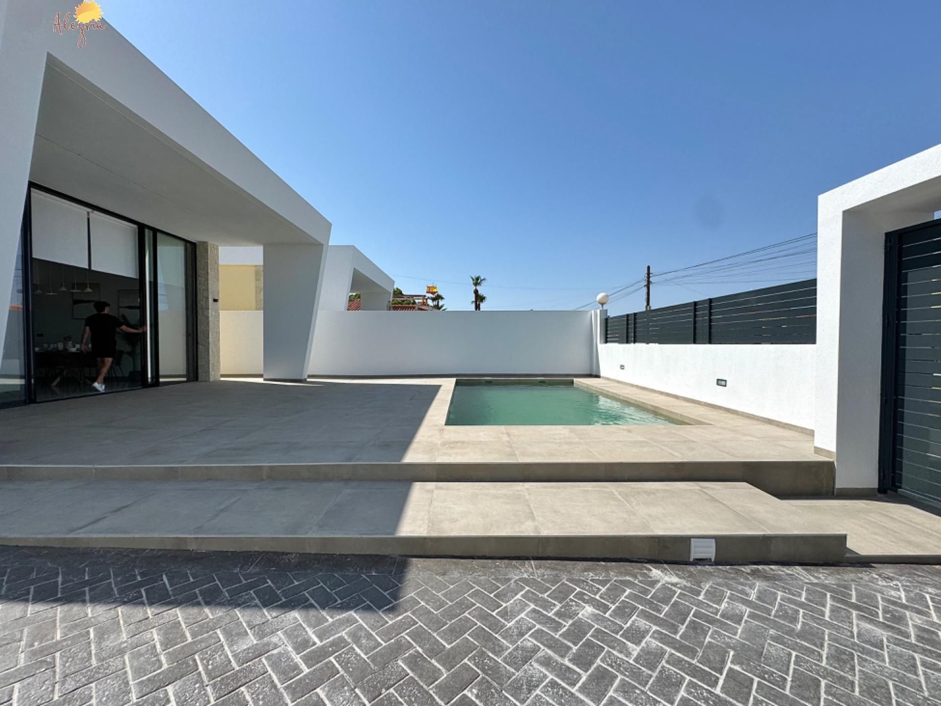 Piscina de Casa o chalet en venta en Torrevieja con Aire acondicionado, Calefacción y Terraza