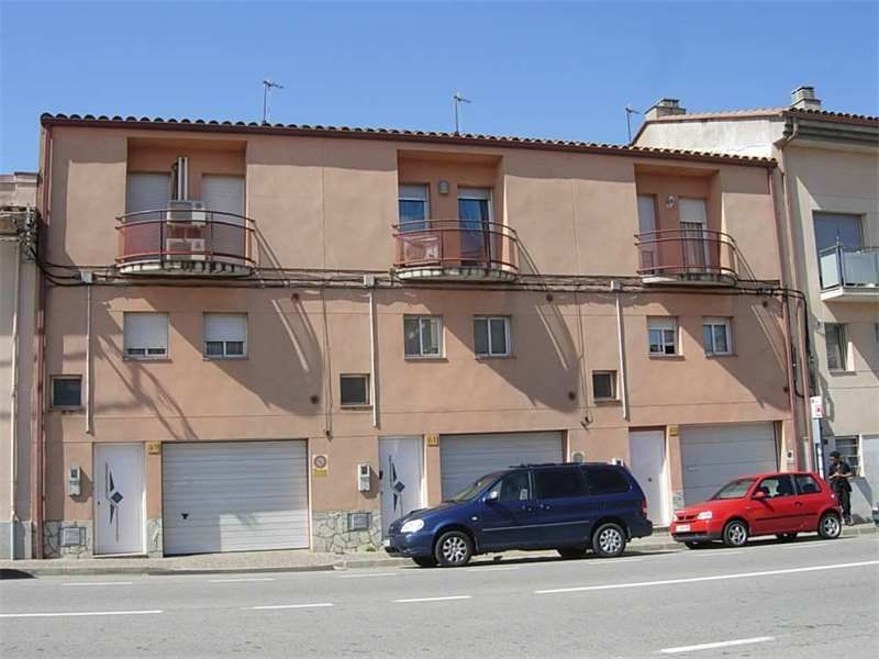 Exterior view of Single-family semi-detached for sale in Quart  with Heating and Terrace