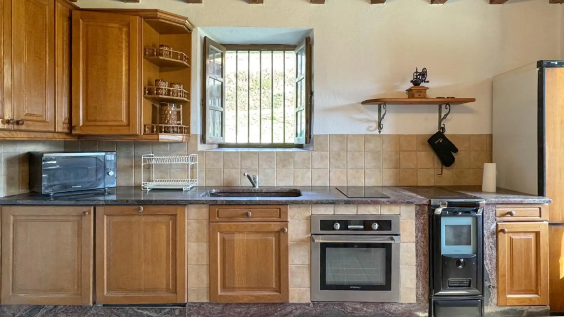 Cocina de Finca rústica en venta en Mendaro con Calefacción, Jardín privado y Terraza