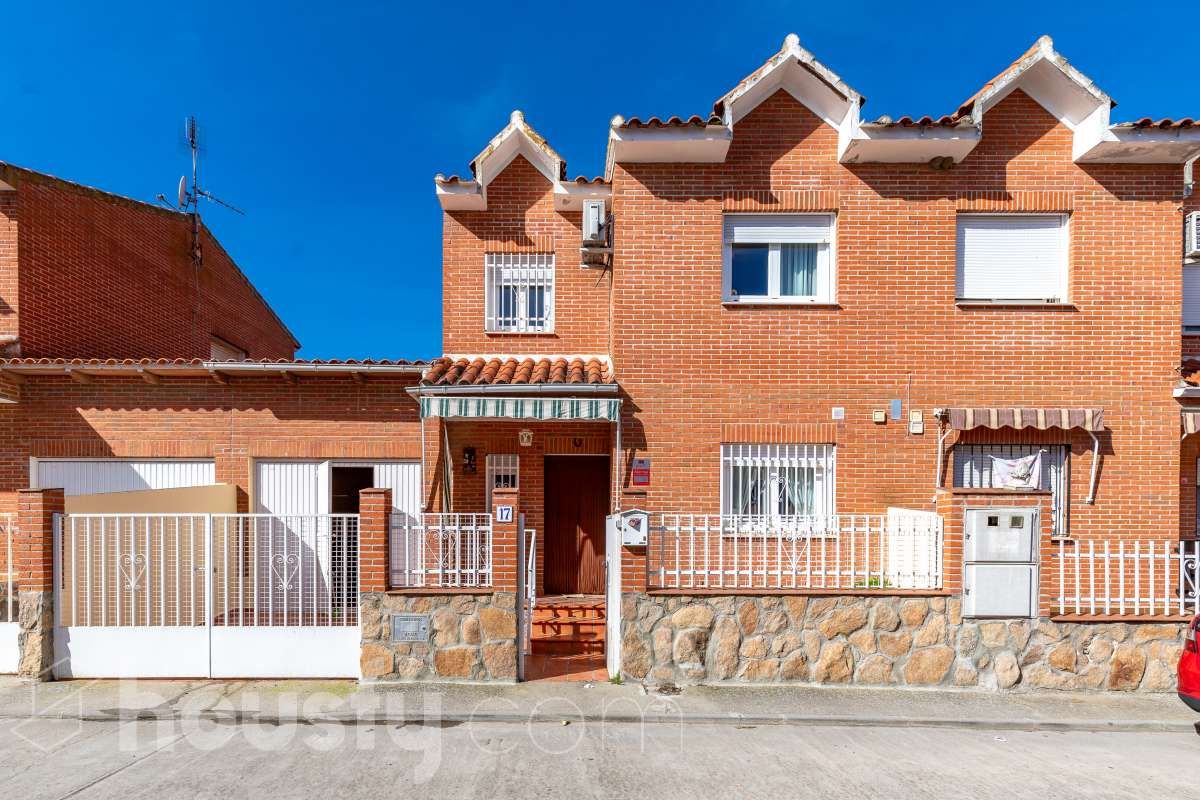House or chalet for sale in Calle San Cristóbal, Santa Olalla