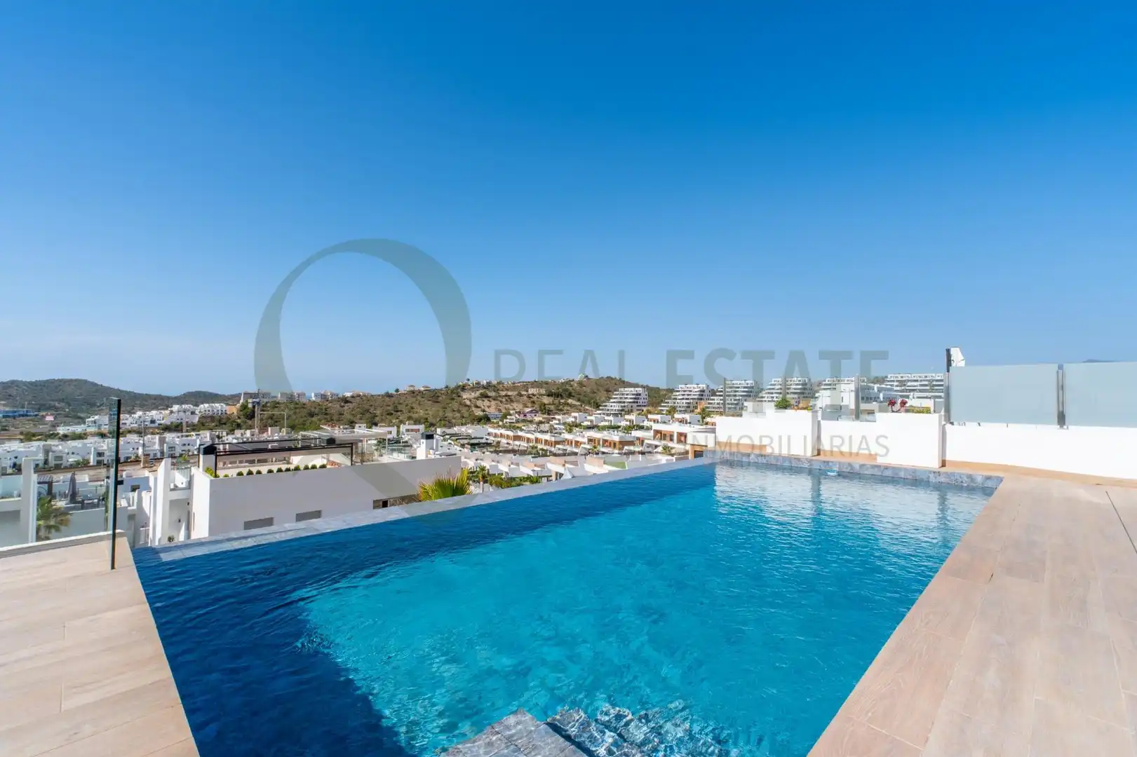 Piscina de Casa o chalet en venta en Benidorm con Aire acondicionado, Calefacción y Jardín privado