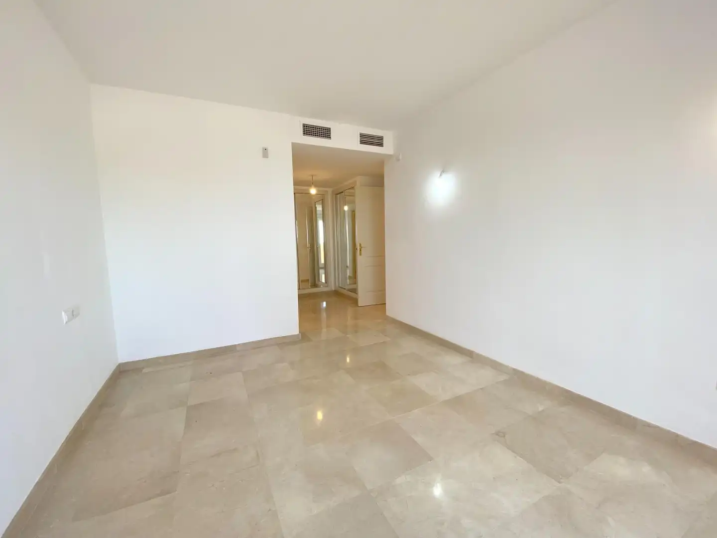 Piso en venta en Mijas con Terraza y Piscina comunitaria