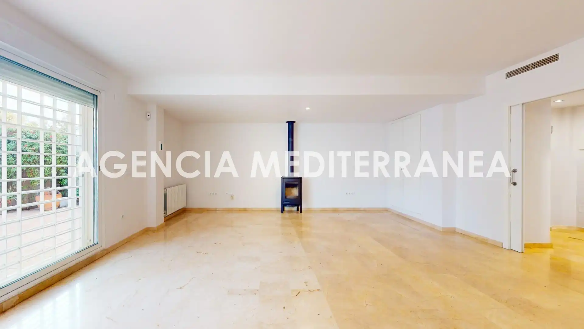 Casa adosada en venta en Calle PUIGCAMPANA, Casas Verdes