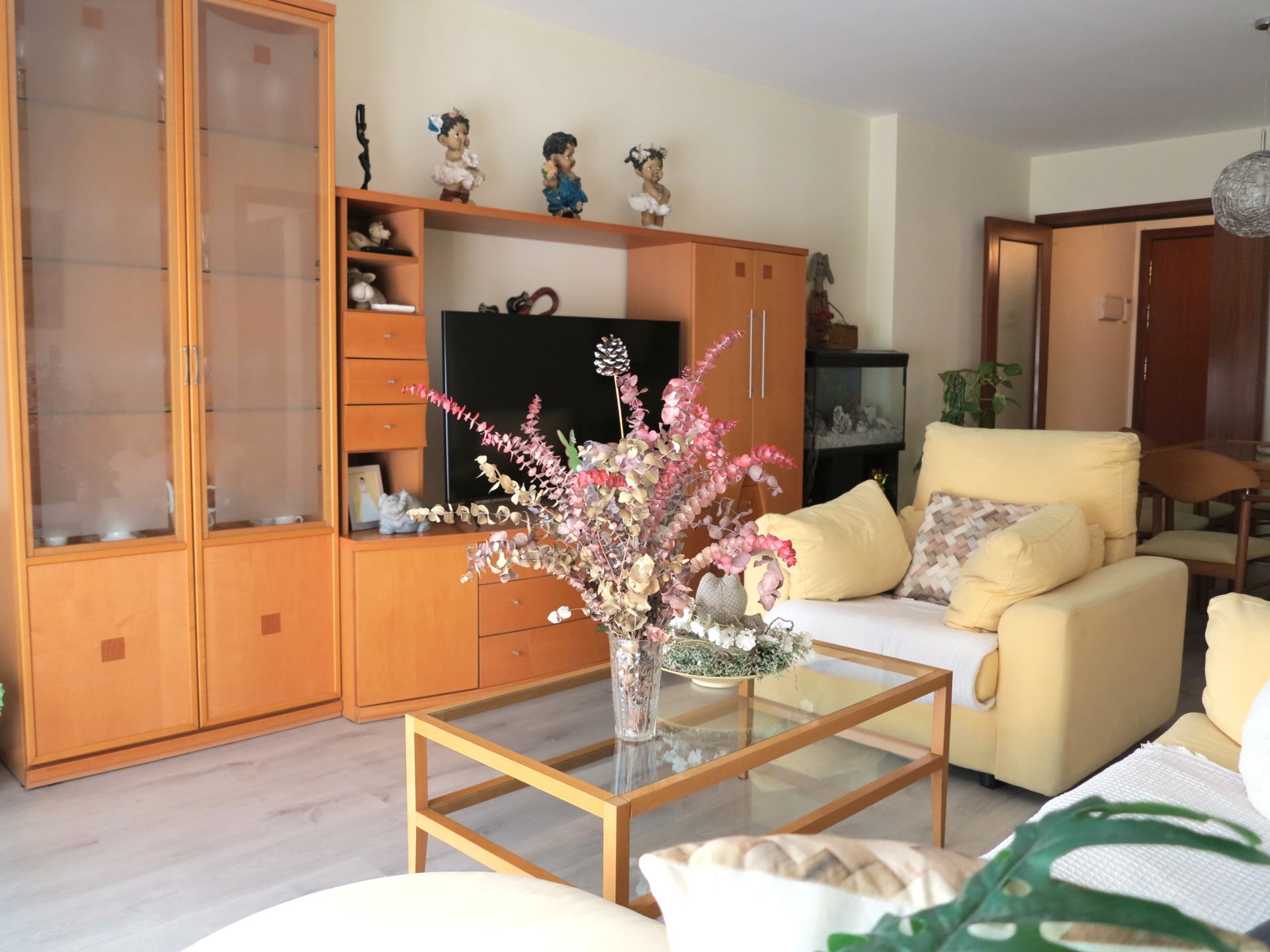 Living room of Flat for sale in Sant Feliu de Llobregat  with Air Conditioner, Heating and Parquet flooring