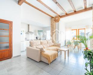 Living room of Flat for sale in  Valencia Capital  with Air Conditioner, Heating and Balcony