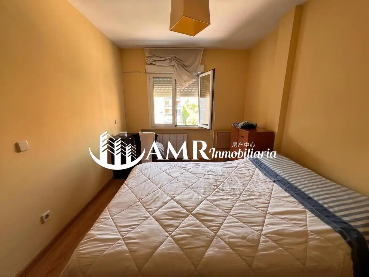 Habitación de Piso en venta en Leganés con Calefacción y Alarma