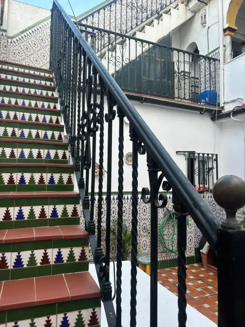 Vista exterior de Casa o chalet en venta en Alcalá de Guadaira con Terraza y Balcón