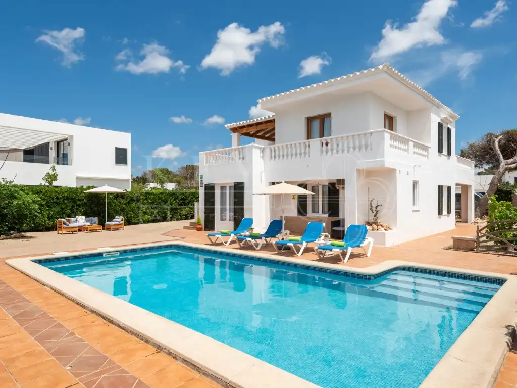 Casa con terraza en venta en Cala Blanca, imagen 5