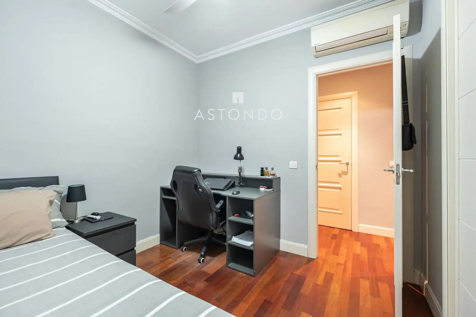 Bedroom of Flat for rent in Madrid  with Air Conditioner, Heating and Swimming Pool