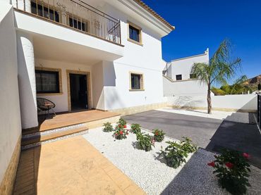 Bungalow con piscina in vendita a Cox